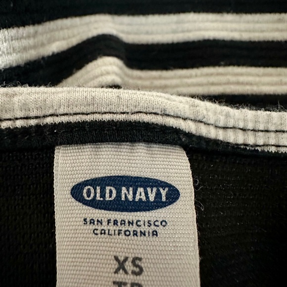 Black and white striped miniskirt - Picture 3 of 3